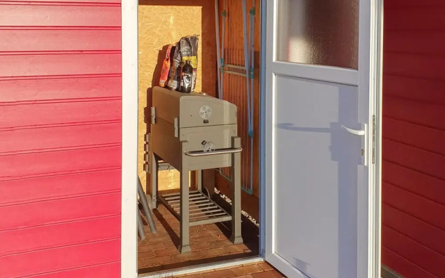 Awesome Home in Zerpenschleuse With 2 Bedrooms