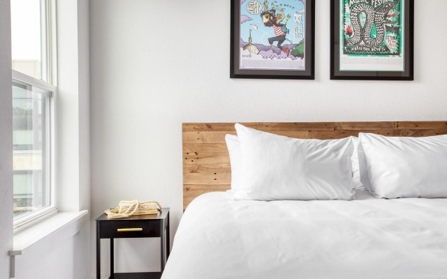 Melody by AvantStay | Peloton included, sleek home, Austin