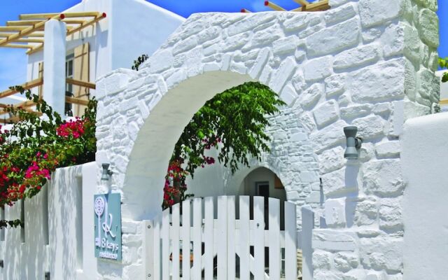 8 Keys Residence