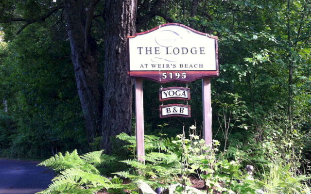 The Lodge at Weir's Beach