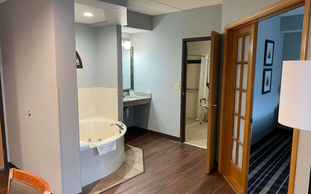 AmericInn by Wyndham Chanhassen