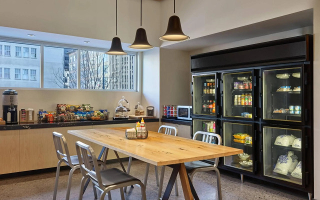 Aloft Denver Downtown