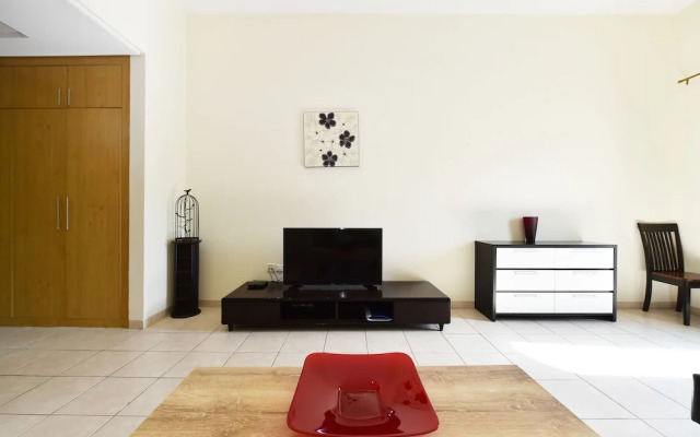Eddie - Comfortable spacious Studio