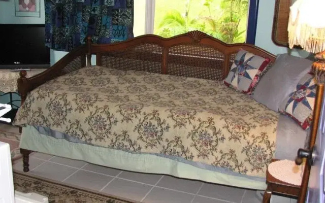 Plumeria Hill Bed & Breakfast