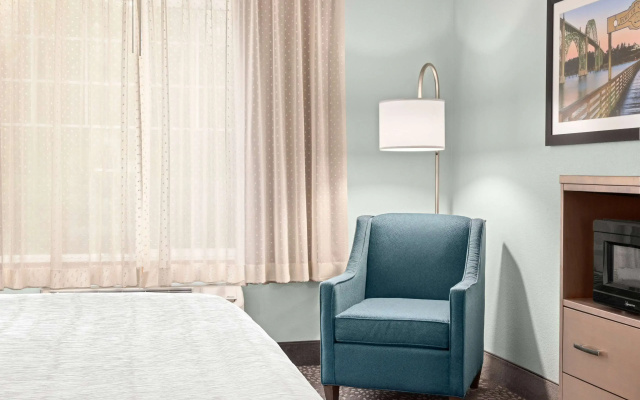 La Quinta Inn & Suites by Wyndham Newport