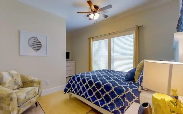 7 Waterfront 4bed 3bath Pool Home