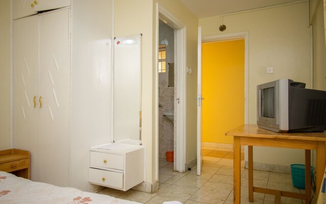 Harlequin Suites Hotel