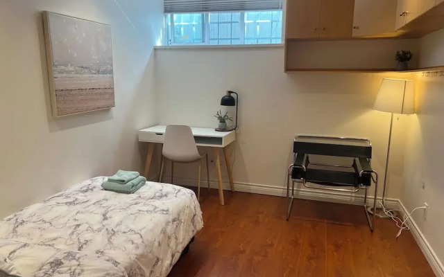 Chic 2BR Suite Vancouver West Downtown