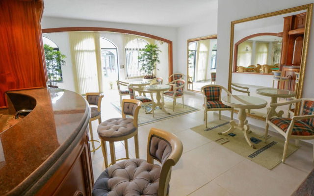 Biazi Paradise Hotel
