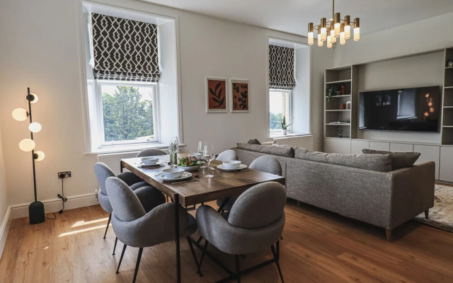 The Emma Suite Stone Cross Mansion