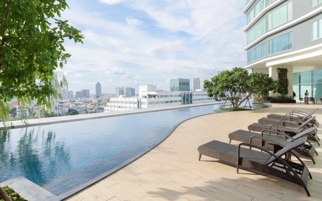 Menam Residence By Favstay