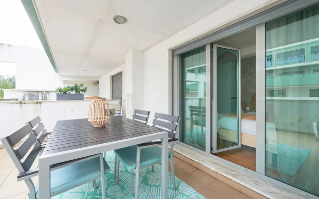 Apartment with Private Terrace & Car Garage