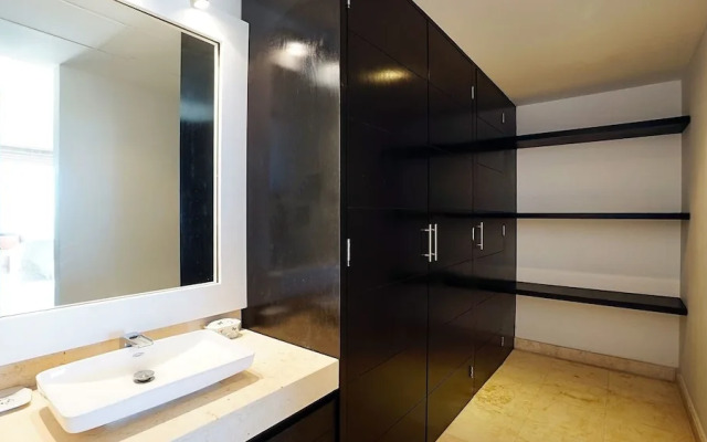 Elements Penthouse 7 3 Bedroom Condo by RedAwning