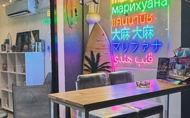 Broccoli candy hotels