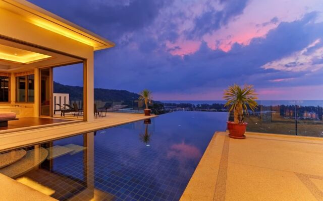 "hilltop Wow 4br Seaview Pool Villa at Naithon Beach"