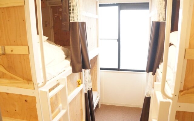 Hostel Enisia Namba