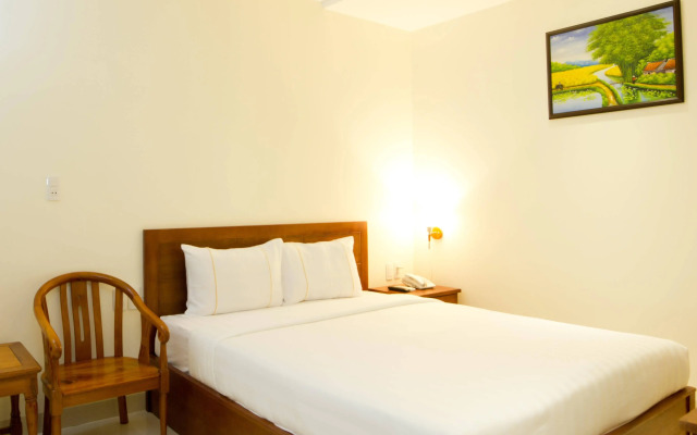 Dinh Phat Hotel