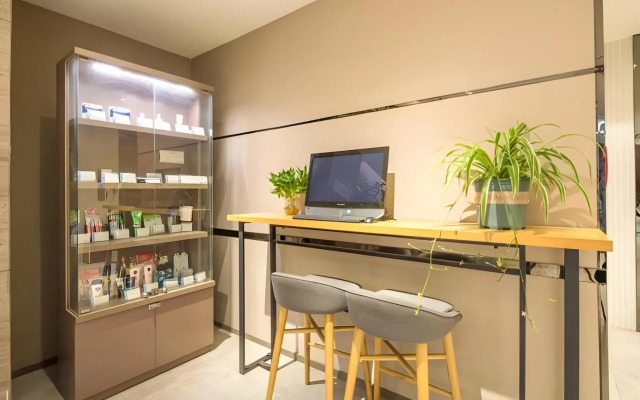 Home Inn Neo (Dafeng Renmin South Road Mingdu Pedestrian Street Branch)