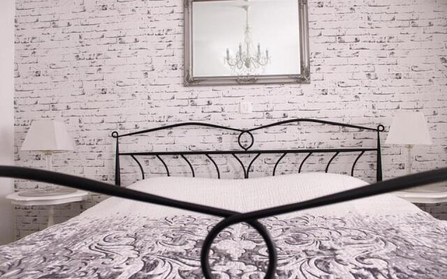 Bella Elia Apartment