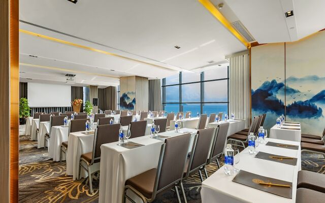 Peninsula Hotel Danang