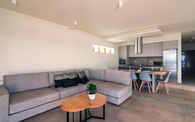 Amphitheatre Suites
