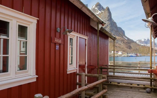 Reine Rorbuer - by Classic Norway Hotels