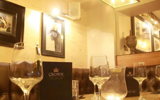 Crown Hotel