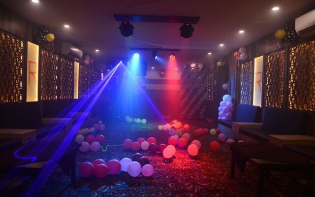JK Rooms 128 Hotel RR