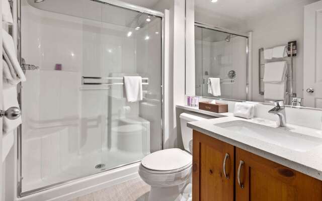 Blackcomb Springs Suites by CLIQUE