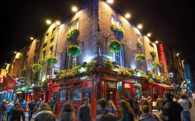 Temple Bar Lane by the KeyCollections
