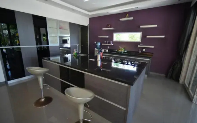 Black Pearl Villa