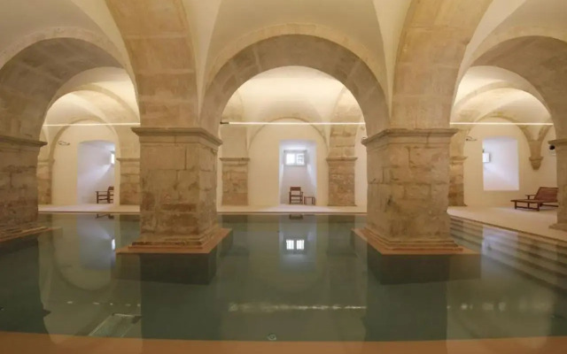 Montebelo Mosteiro de Alcobaca Historic Hotel