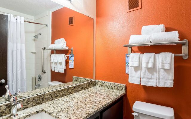 Comfort Inn & Suites Nashville Downtown – Stadium