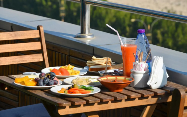 Crown Tower Hotel