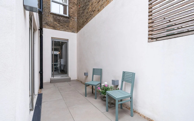 Lovely Battersea Home by Underthedoormat