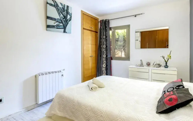 Apartment - 2 Bedrooms with Pool and WiFi - 107876