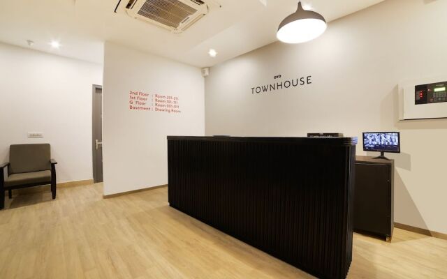 Oyo Townhouse 120 Shushant Lok