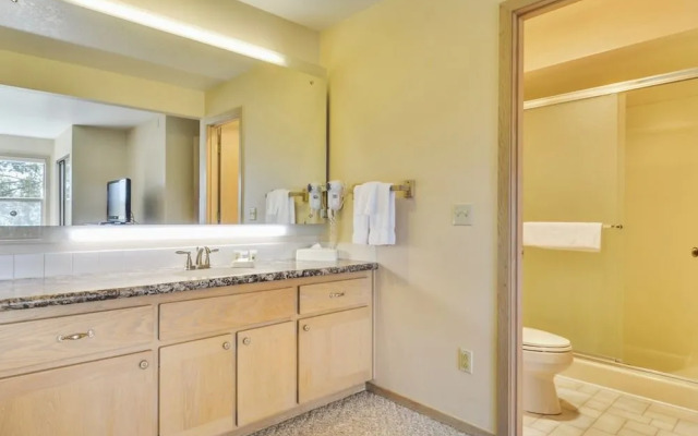 zRidge 03 2 Br condo by RedAwning