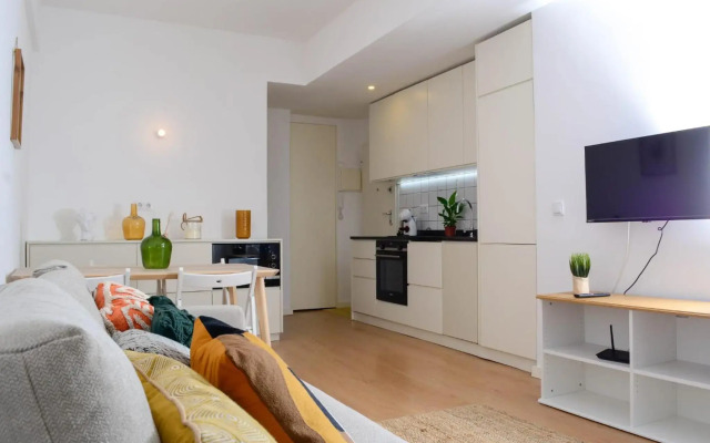 Travel and Live Apartments