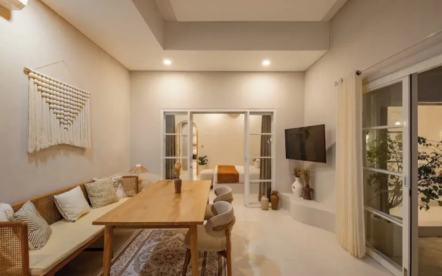 Private Pool Villa Ahana by OriVista