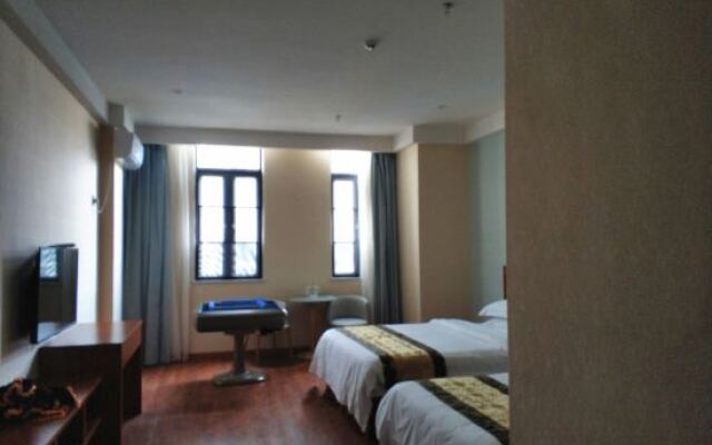 Home Inn Huayi Hotel