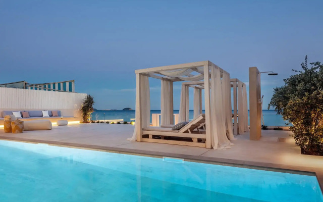 Salty Angel Sea Front Villa