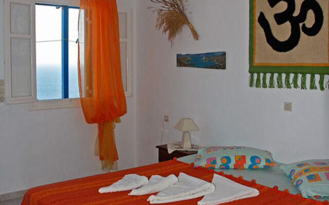 Donoussa Rooms