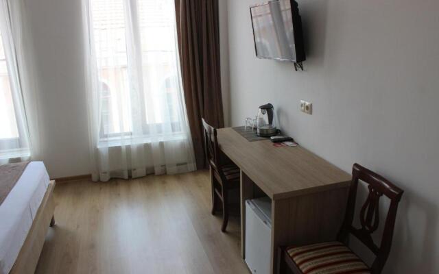Hotel Varios