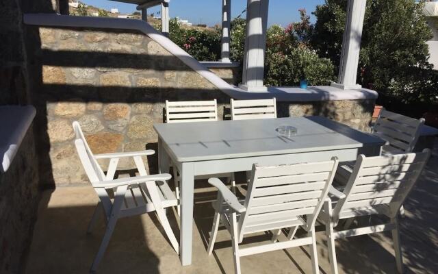 Mykonos Overview Studios