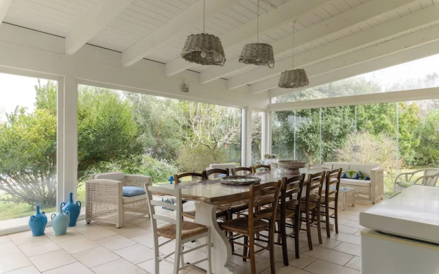 Trullo delle Acacie with pool