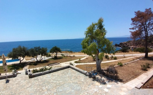 Stoupa Properties Rooms