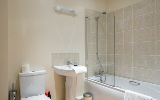 Luxury 2 Bed Riverside