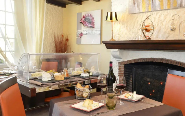 Logis Hôtel du Dauphin