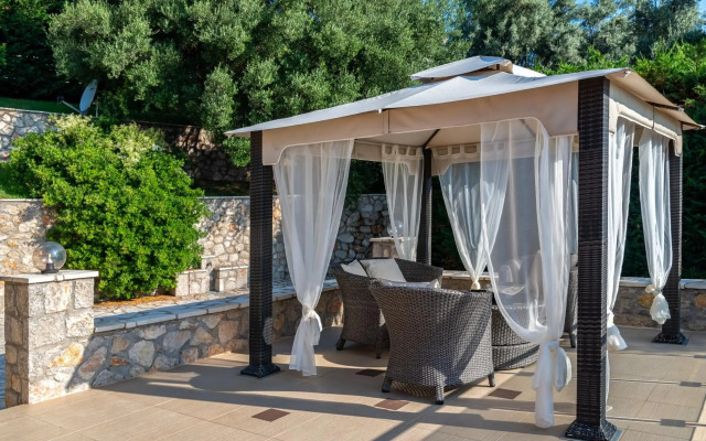 Luxurious Villa Kastro
